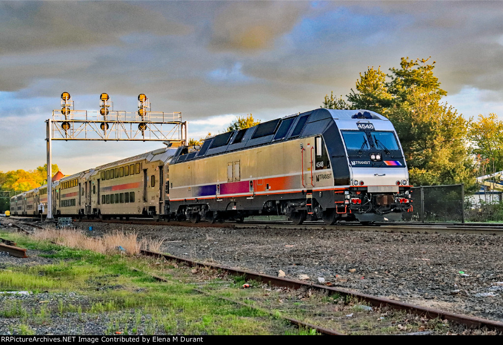 NJT 4548 on train 1173